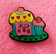 Load image into Gallery viewer, Cupcake Pin
