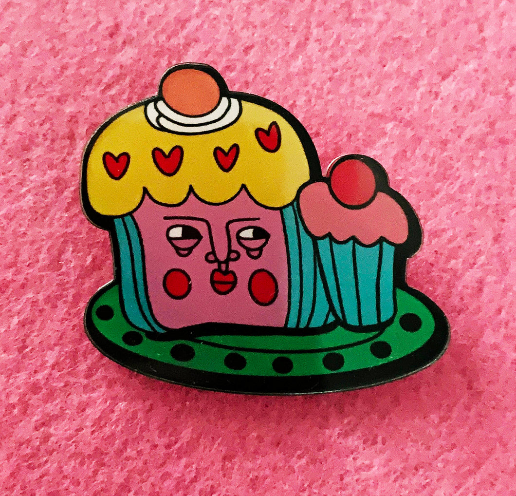 Cupcake Pin